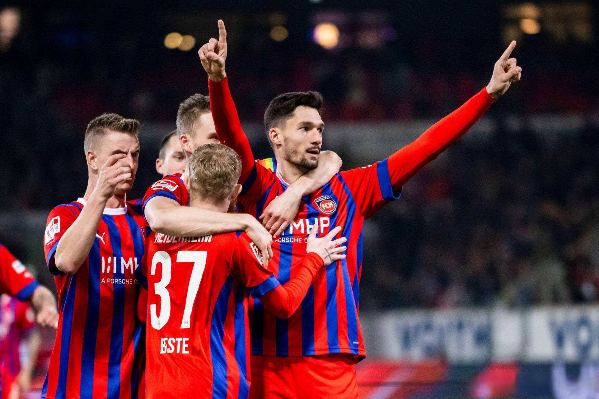 开云体育官网-赛前德国杯焦点战，那不勒斯刷新队史纪录，目标明确，赛季目标并未改变(那不勒斯vs切沃比分分析)