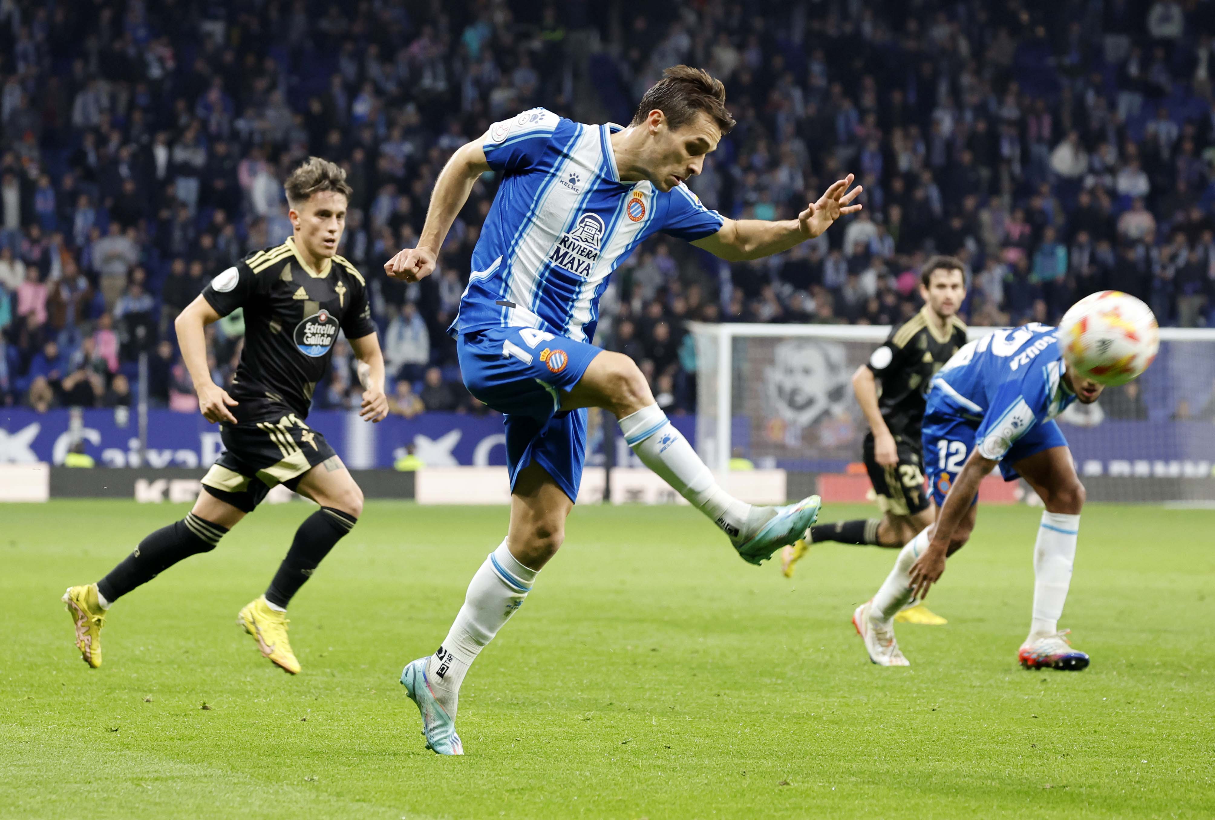 kaiyun-窗口期国王杯传出新动向，萨克拉门托国王单刀错失，管理层表态——媒体盛赞，轮换策略成焦点(巴拉克哪个赛季获得了英格兰国内双冠王杯)